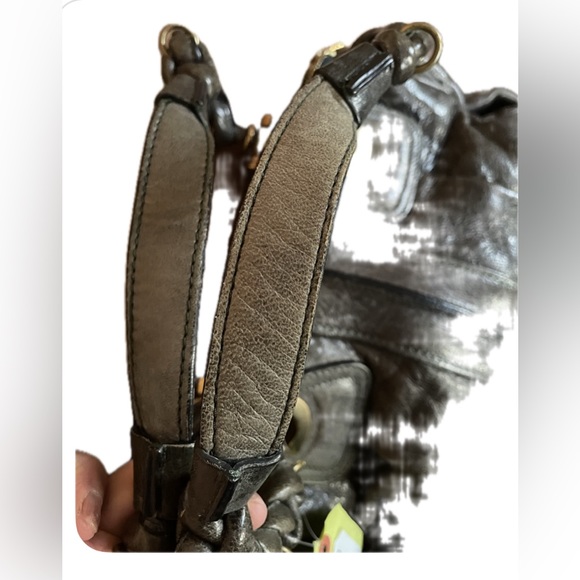 Authentic CHLOE Silver/ gray  Leather Heloise bag .In Excellent used condition. - Picture 12 of 12